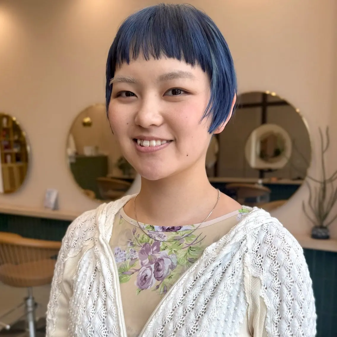 ショート カット ヘアカラー 艶ブリーチカラー✨ ボブレイヤーSakiのヘアスタイル