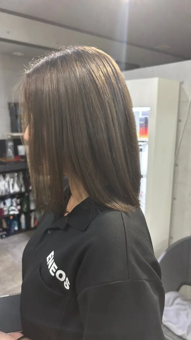 ミディアム ショートボブ ボブ ハイライト 髪質改善 レイヤーカット カット ヘアカラー REVE 美容室のヘアスタイル