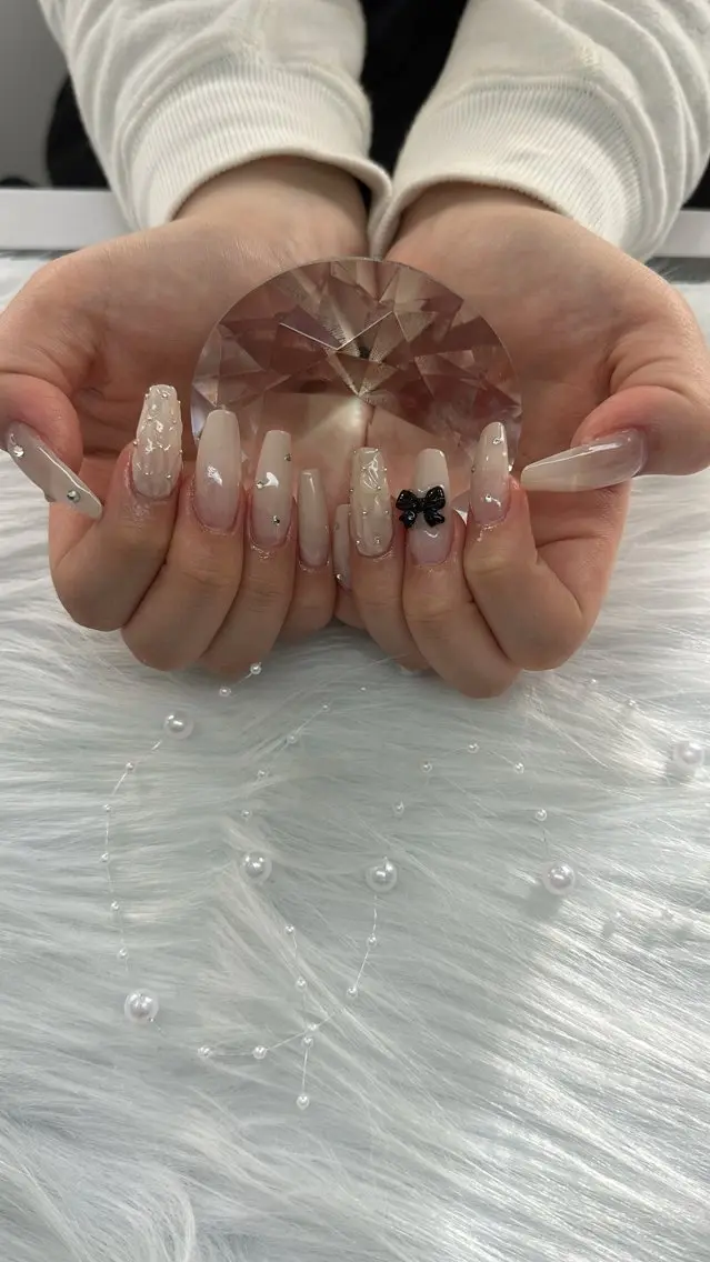 ネイル シンプルネイル 中西 美羽のネイルデザイン