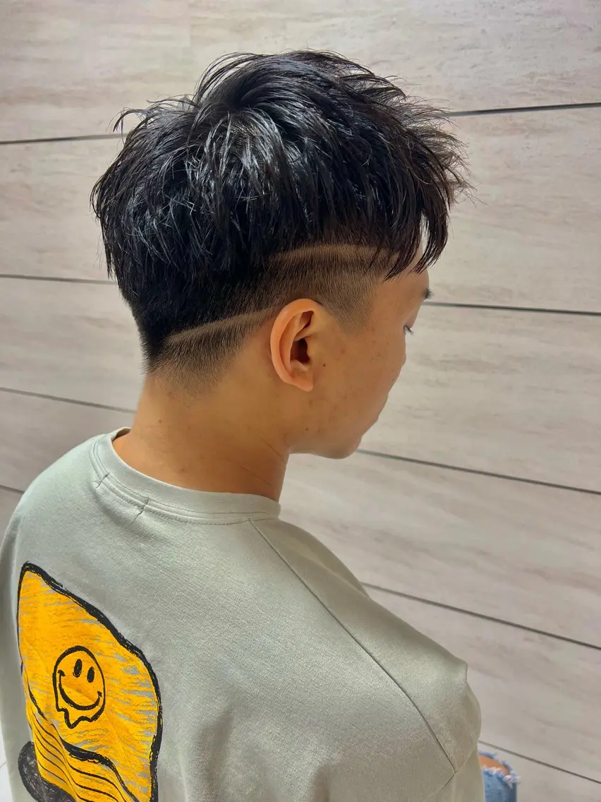 ショート メ イのヘアスタイル