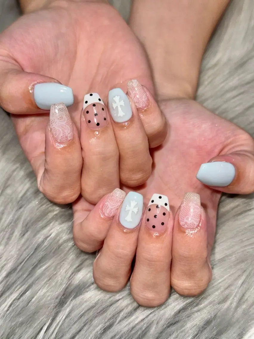ネイル ハンドネイル Momoka 🍑🎀のネイルデザイン