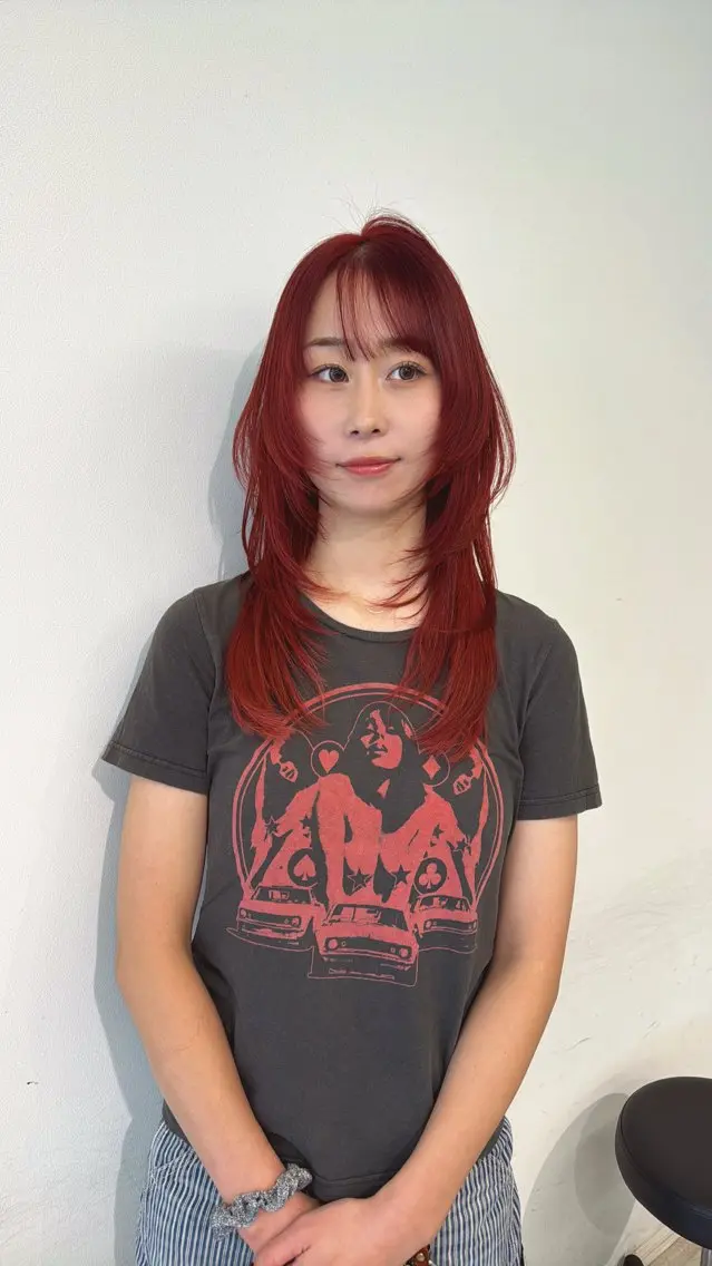 ロング カラー レッドカラー ハイレイヤー レイヤーカット ロング カット ヘアカラー トリートメント Mikuレイヤー /高発色カラーのヘアスタイル