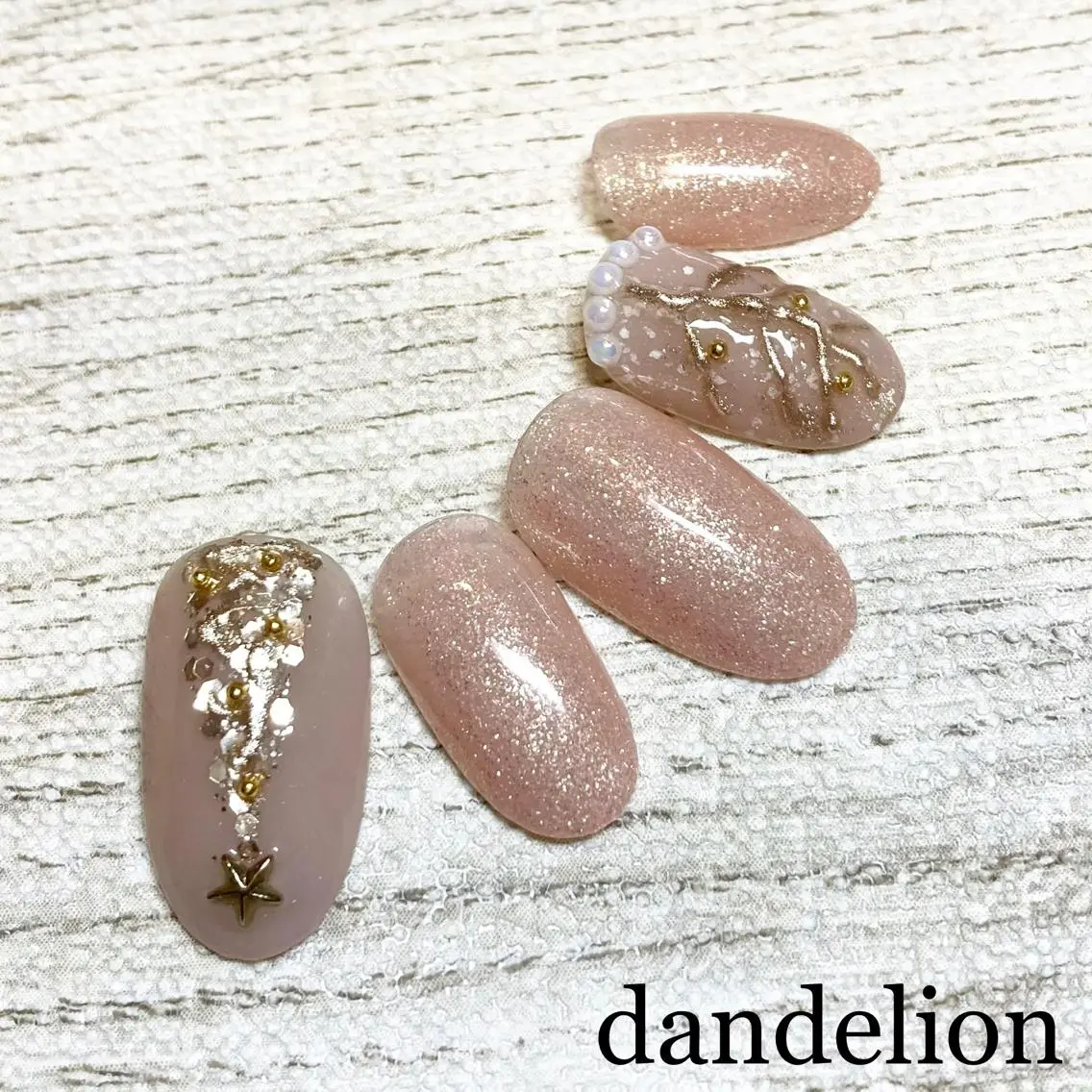 ネイル ハンドネイル ハンドケア dandelion ダンデライオンのネイルデザイン