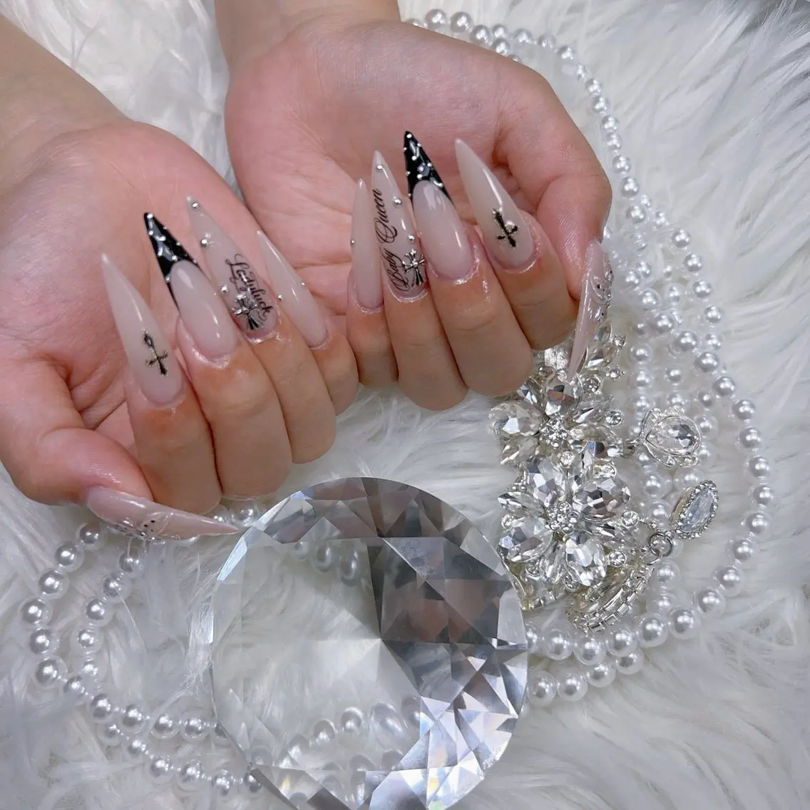 ネイル アートネイル オーロラネイル チークネイル 長さ出し フットネイル Miya _nailのネイルデザイン