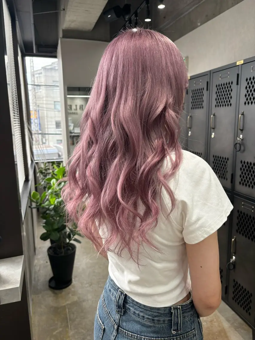 ロング ピンクラベンダー ヘアカラー ニュアンスカラー/ 🫧レミ(坊主)のヘアスタイル