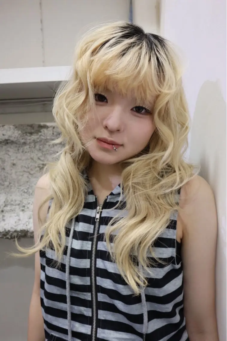 ロング カラー ヘアアレンジ 小森 梨華のヘアスタイル