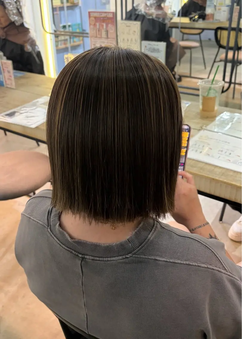 カラー 喜友名 ウララのヘアスタイル