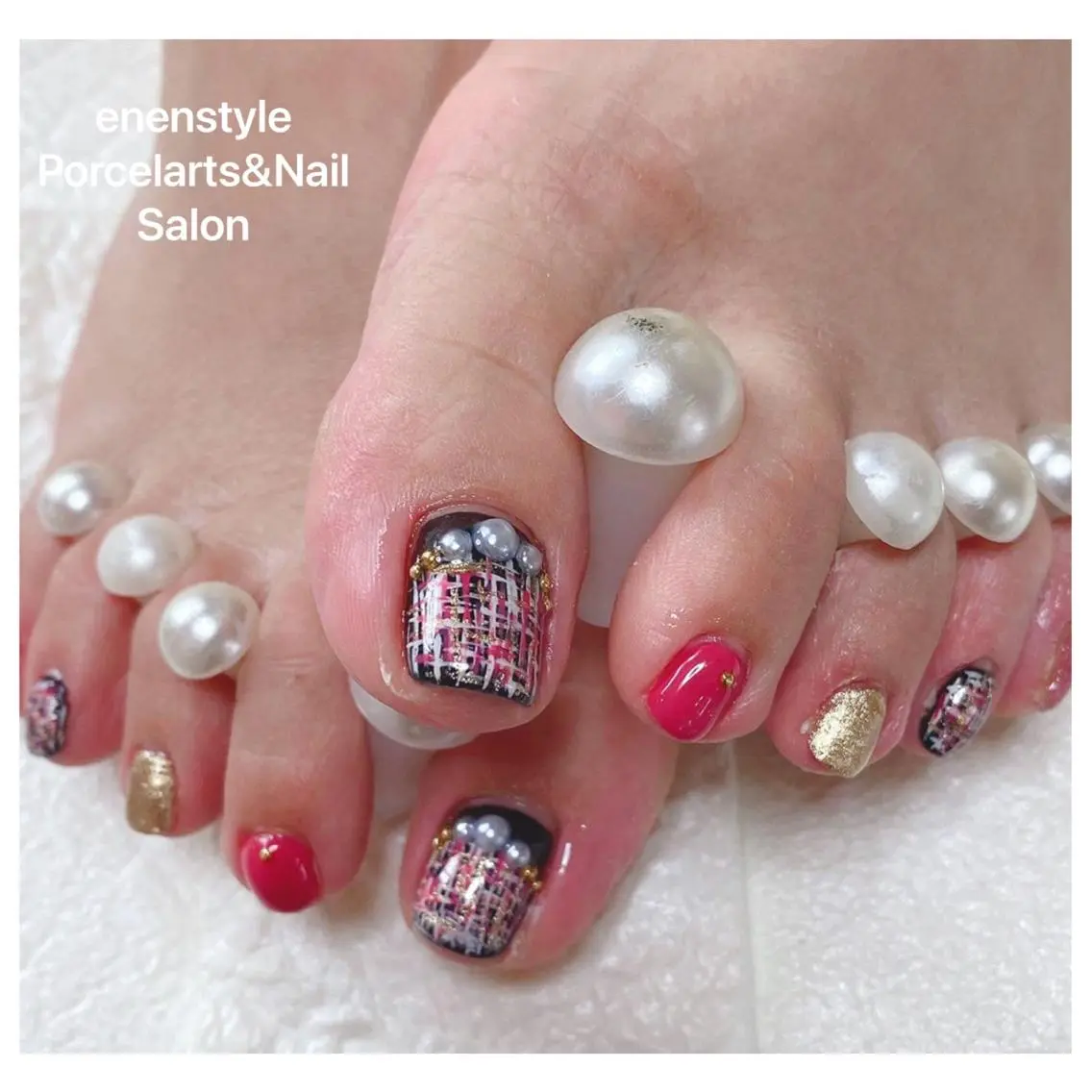 ミディアム ネイル ハンドネイル フットネイル 🐾enen style 🐾のネイルデザイン