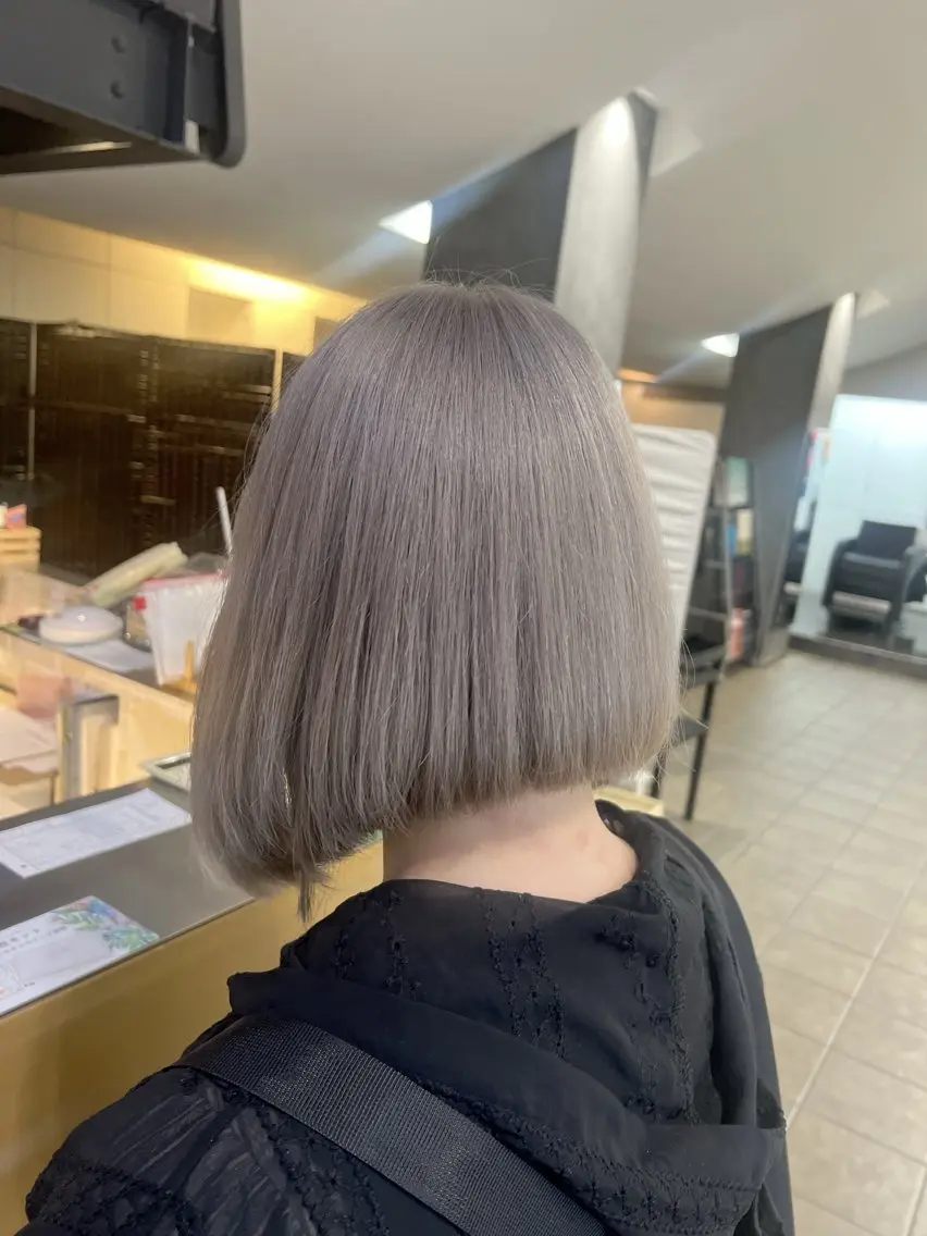 カラー ブリーチ メンズ レイヤー ウルフ 弓木啓輔のヘアスタイル