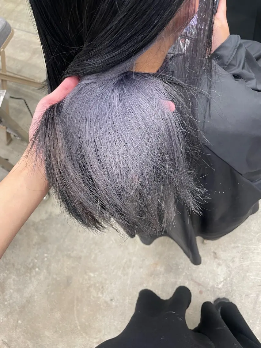 ロング カラー インナーカラー 推し ブリーチ  髪質改善のヘアスタイル