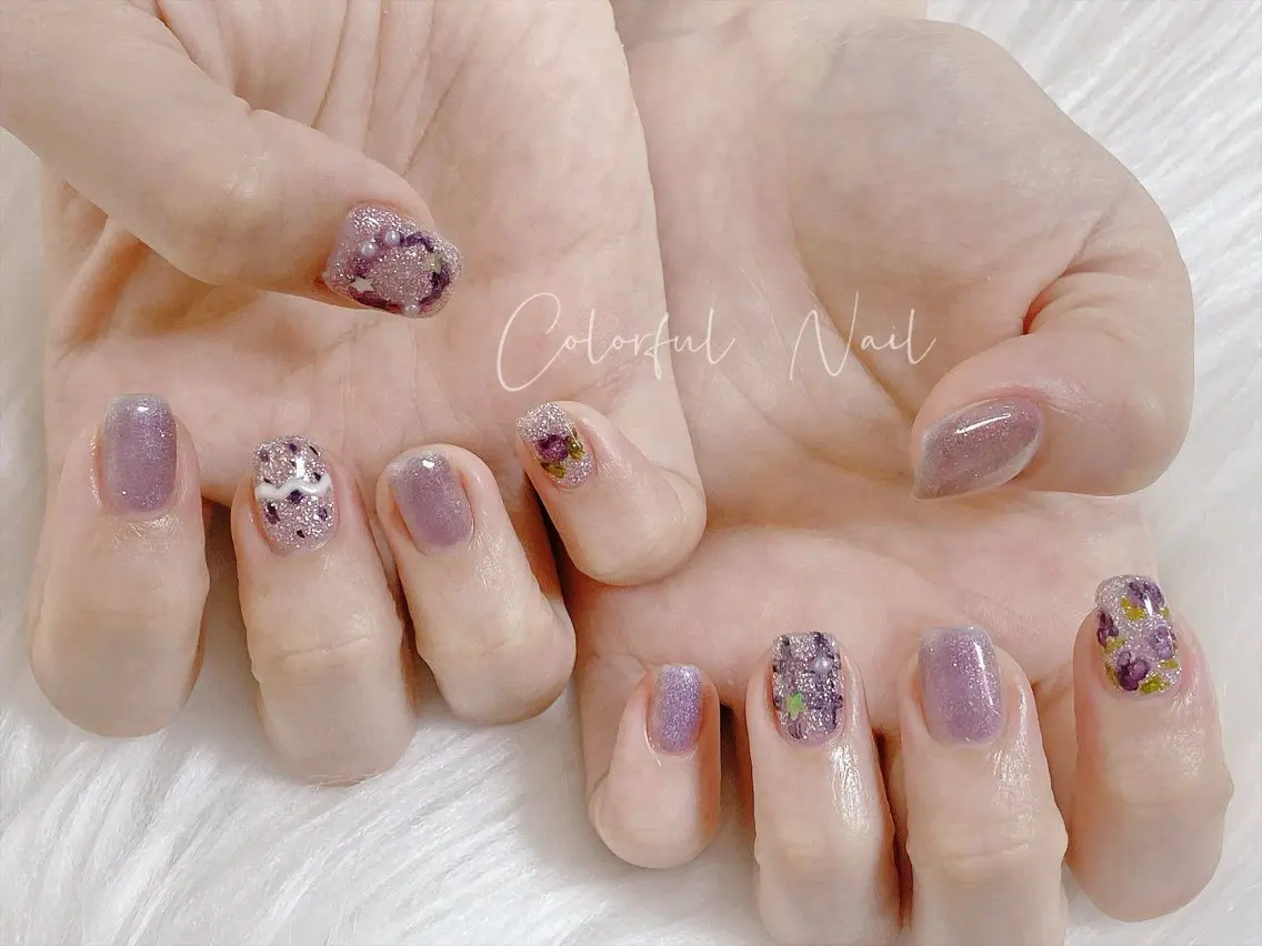 ネイル フラッシュネイル フットネイル フレンチネイル ジェルネイル ガラスフレンチ ハンドネイル 🎀Colorful 💅Nailのネイルデザイン