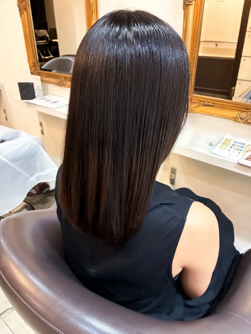 セミロング 元自衛官美容師 つや。のヘアスタイル