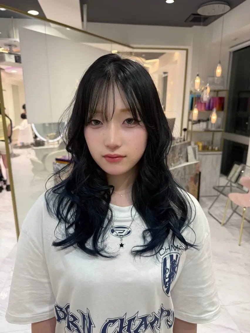 ロング ヘアカラー ともか 名駅🧚♂️💫のヘアスタイル
