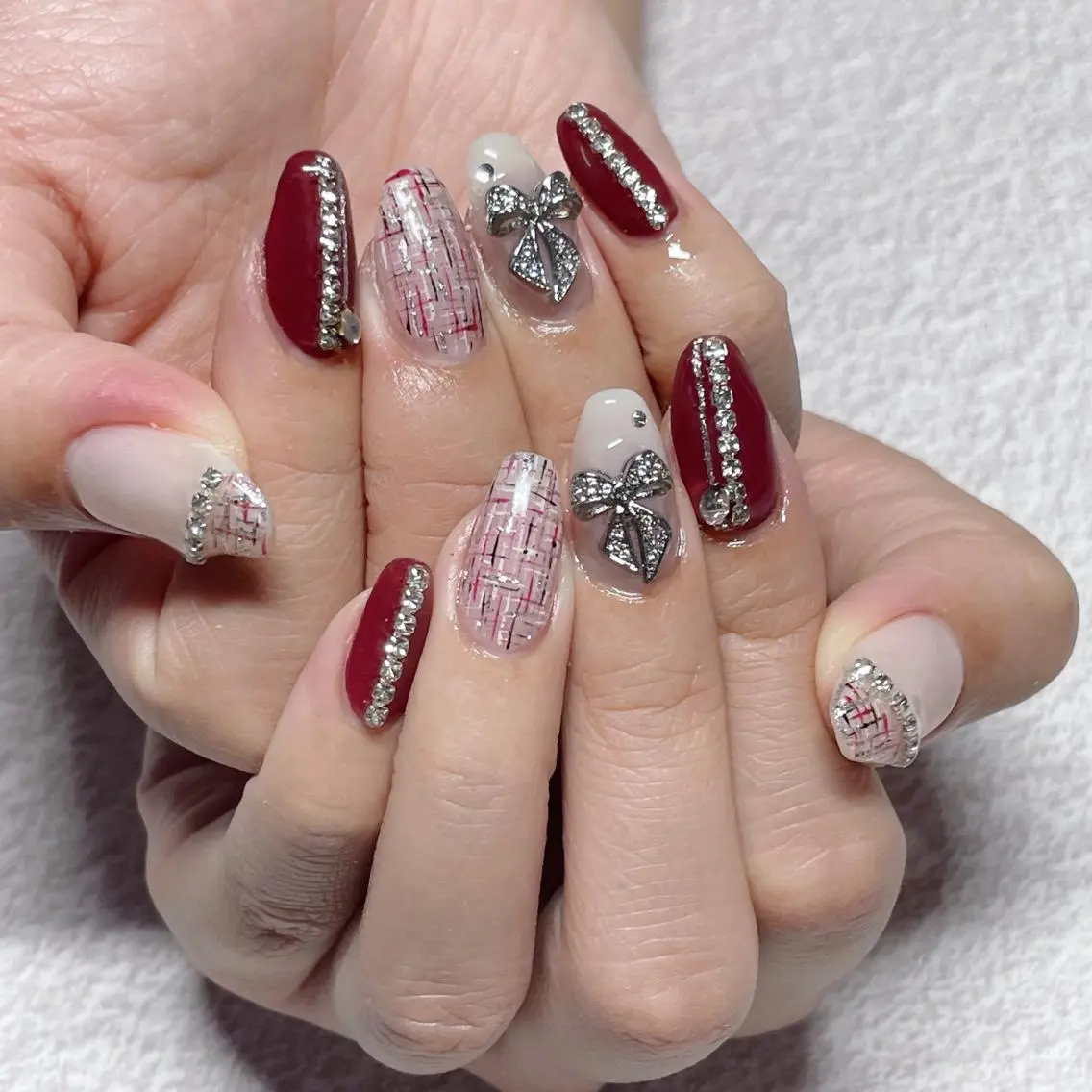 ネイル オーロラネイル フットネイル フレンチネイル ジェルネイル 韓国ネイル ハンドネイル 🍑Yun nail 店長🍑のネイルデザイン
