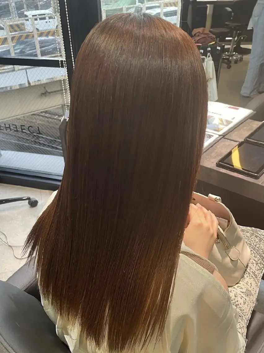 カラー 江坂 misaki のヘアスタイル