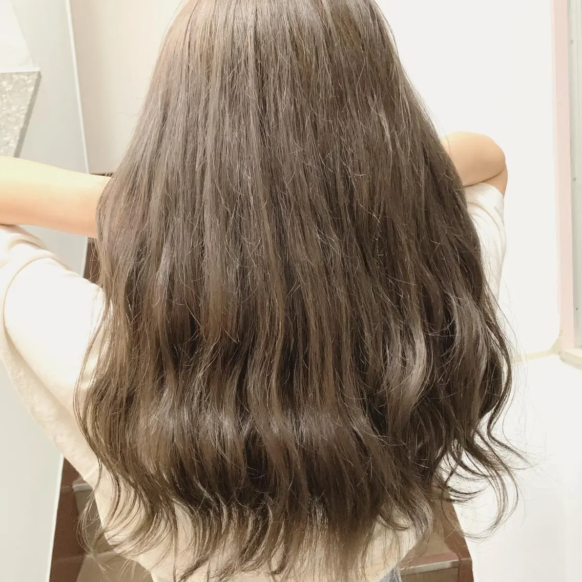 セミロング カット ヘアカラー トリートメント ハイトーン得意😍 Lumiereのヘアスタイル