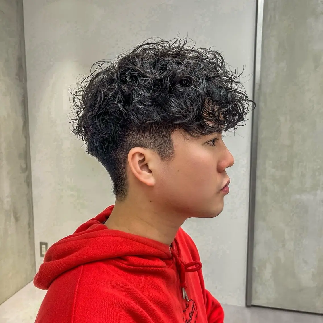 ショート パーマ メンズ ⚡メンズパーマフ ェードカットTomyのヘアスタイル