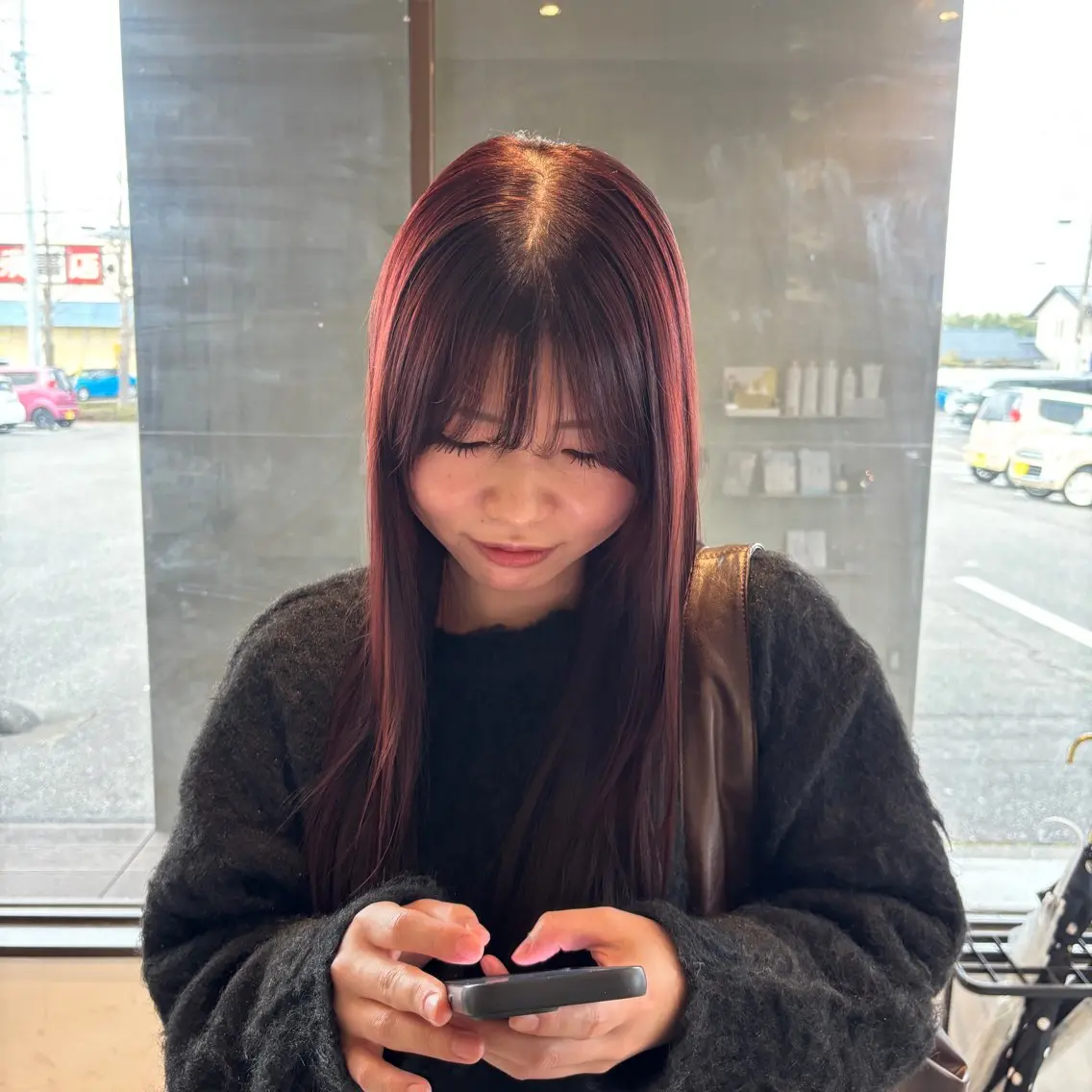 ロング カラー ボルドーカラー ヘアカラー 小木曽 里華のヘアスタイル