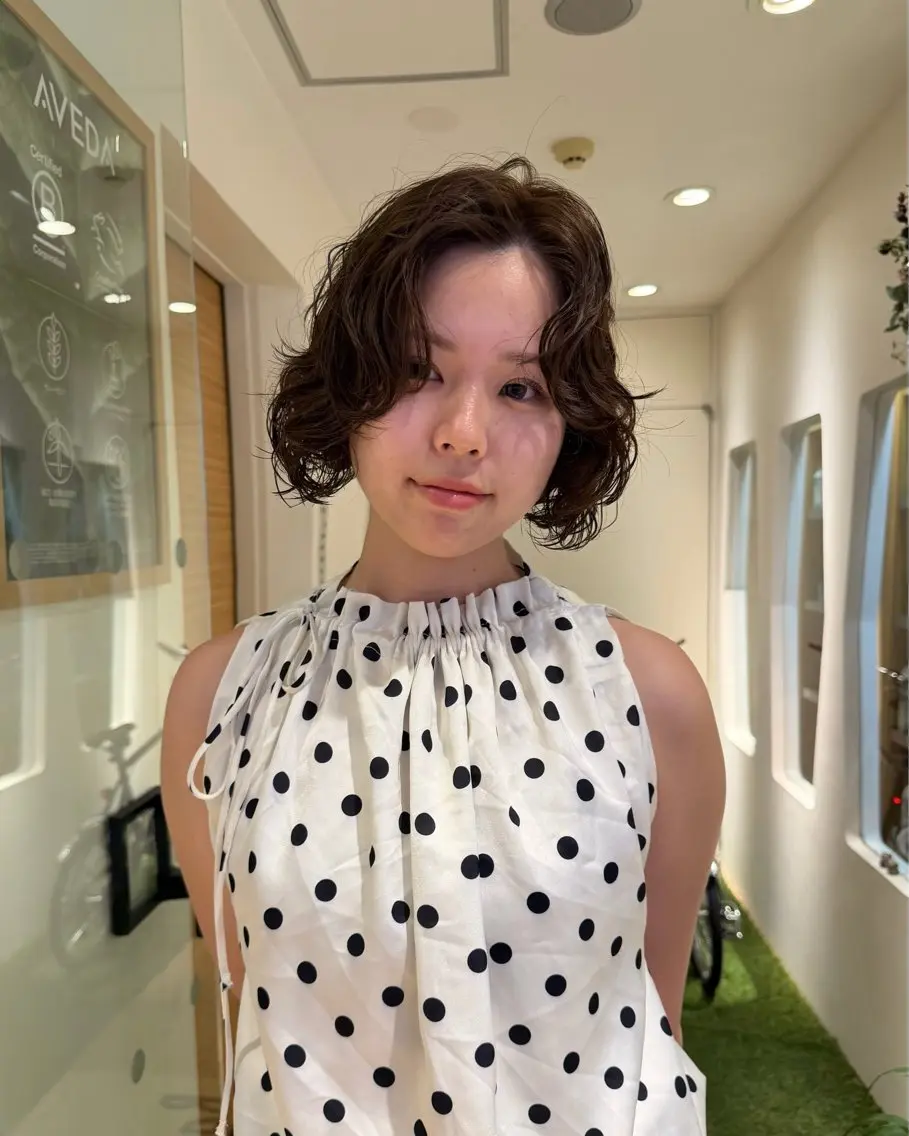 ミディアム パーマ 吉永 琴香のヘアスタイル