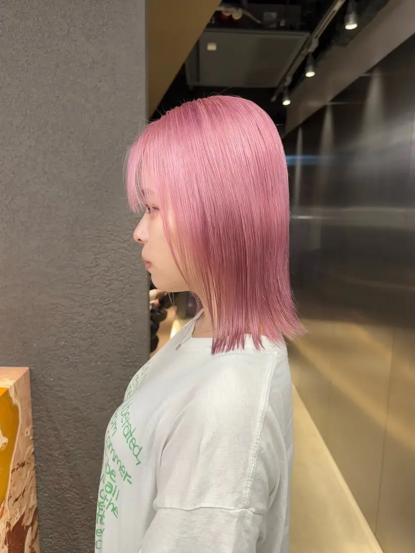 ミディアム カラー ピンクカラー ホワイトピンク 鈴木/ボブ/ ミルクティー/ピンクのヘアスタイル