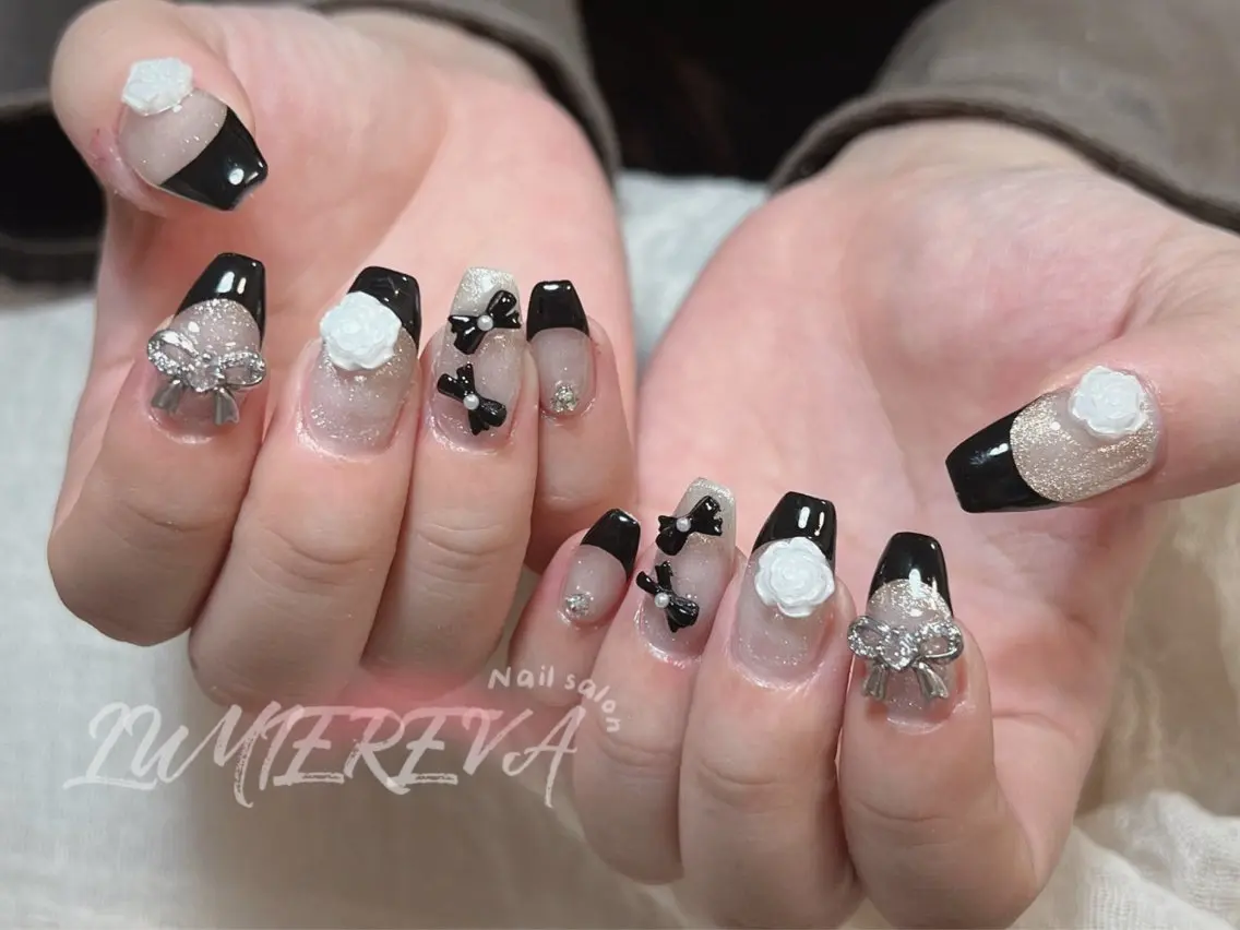 ネイル フラワーネイル フレンチネイル キラキラネイル 韓国ネイル マグネットネイル ハンドネイル Lumiereva nail salonのネイルデザイン