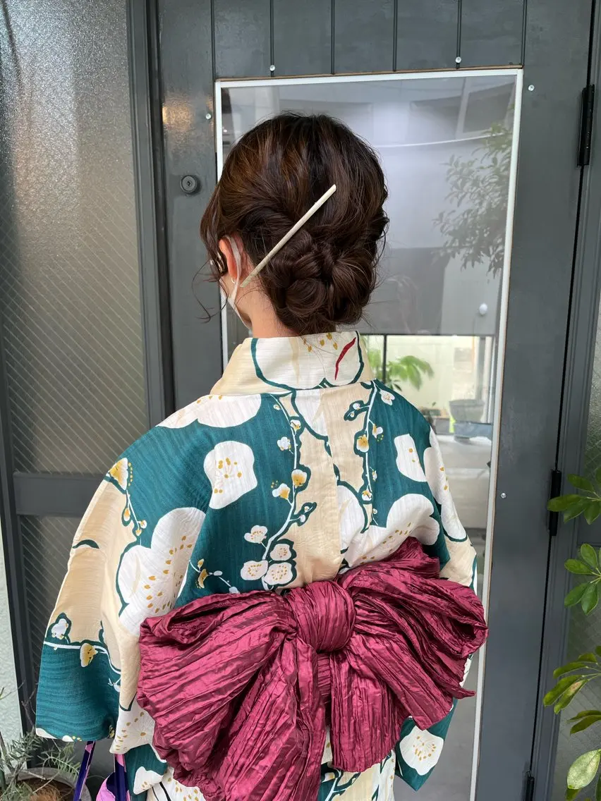 ヘアアレンジ 天神最安値エクステ カラーレイヤーカットのヘアスタイル