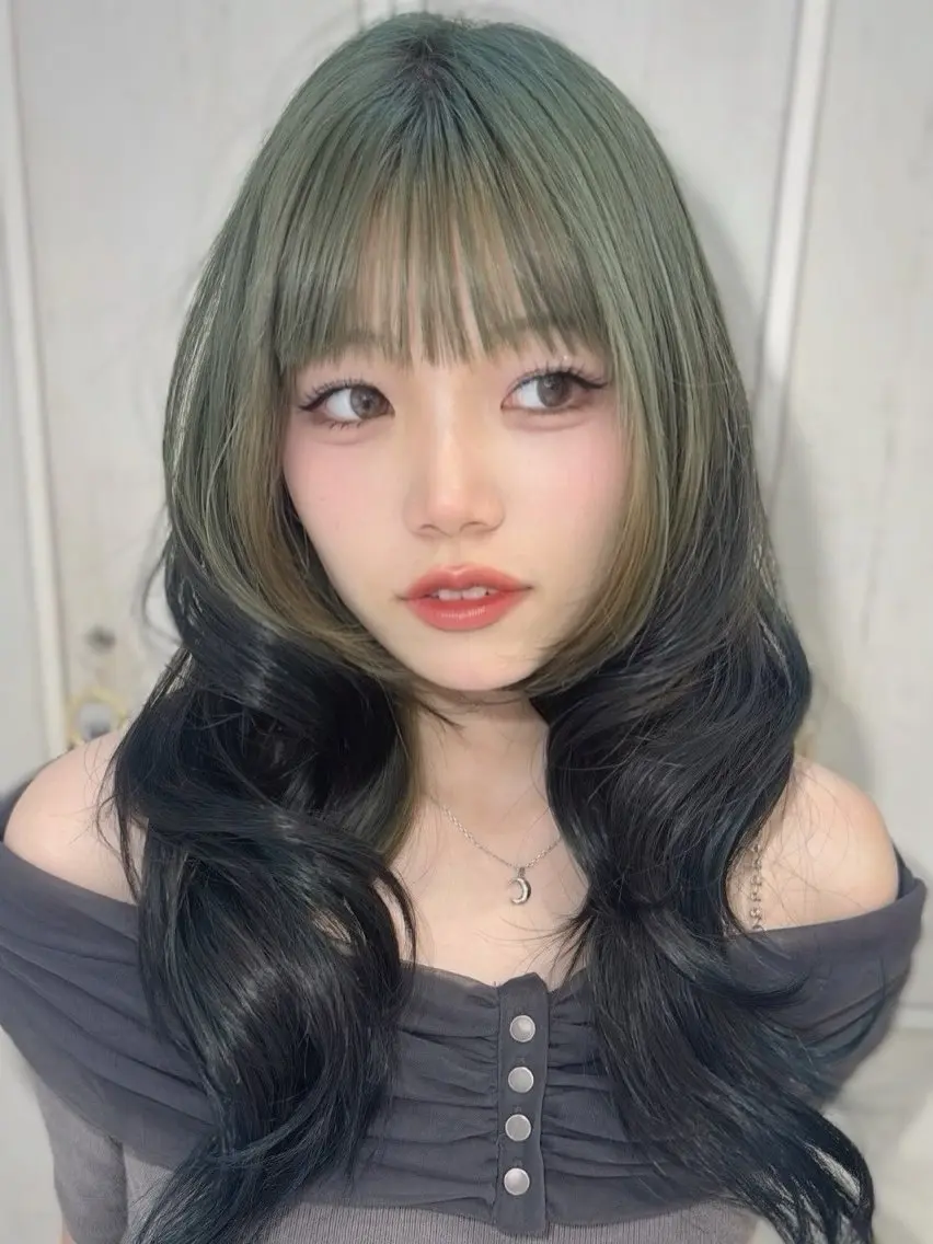 ロング ヘアアレンジ ヘアセット 向井 芽衣美のヘアスタイル