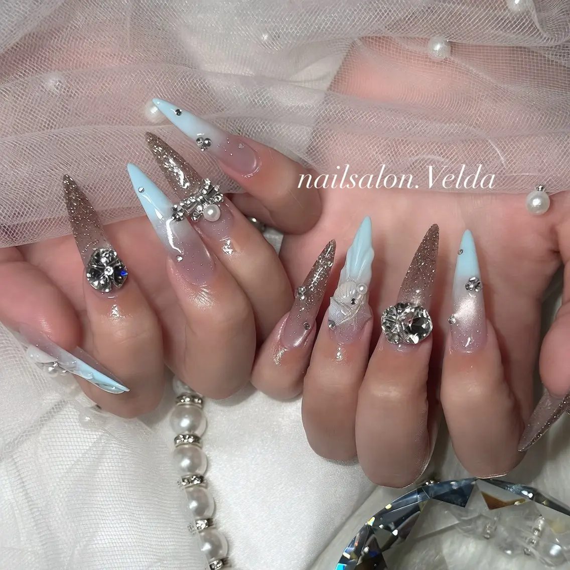 ネイル フラッシュネイル グラデーション 水色 夏ネイル ハンドネイル 💎Rina💎 プライベートサロン✨のネイルデザイン