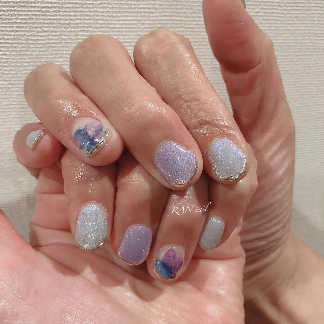 ネイル ジェルネイル キラキラネイル マグネットネイル オフィスネイル パープル RAN nailのネイルデザイン