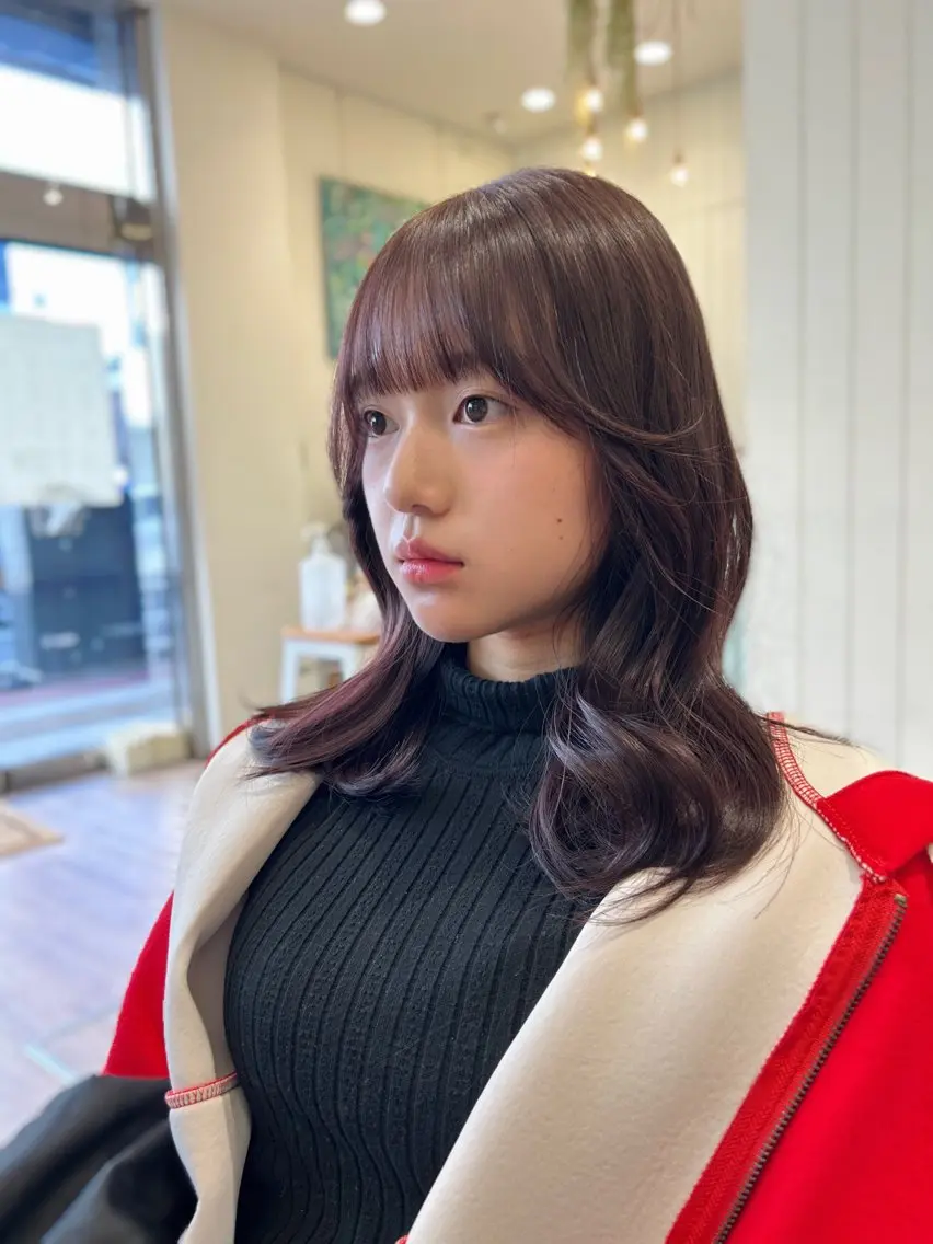 ミディアム ヨシンモリ 韓国風ヘア ケアブリーチ 坪井佑樹のヘアスタイル