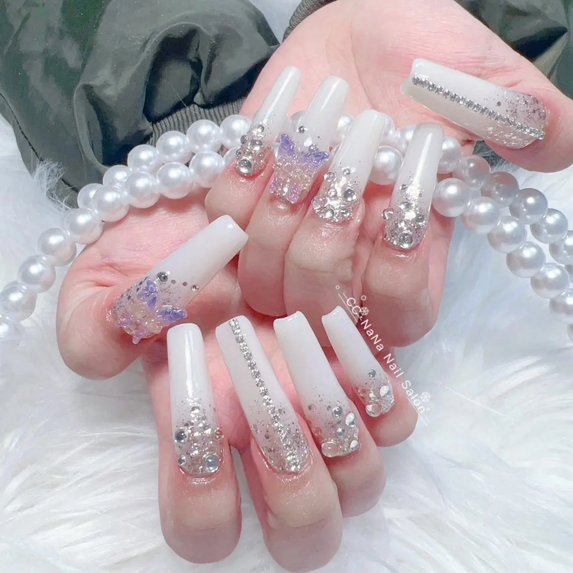 ネイル ロングネイル ハンドネイル 💎CC・NaNa 韓国風ネイル🌙Cのネイルデザイン