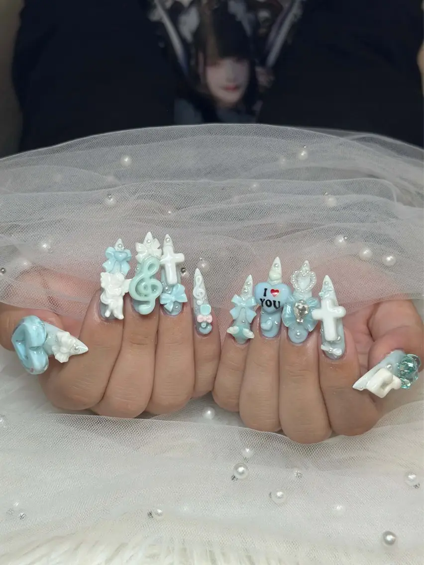 ネイル チークネイル ドット フレンチネイル グラデーション ハート ハンドネイル ハンドケア Eli Muse 新宿ネイルのネイルデザイン