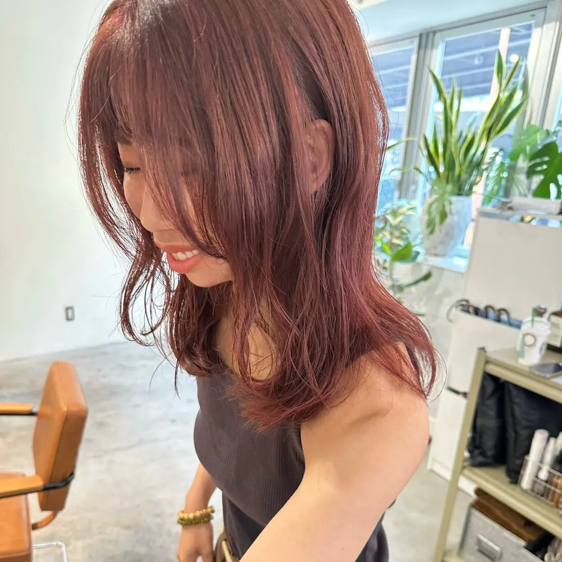 セミロング カラー ブラウンカラー レッドカラー レッドブラウン ヘアカラー 平野恵/透明感カラー ブリーチ/ボブのヘアスタイル