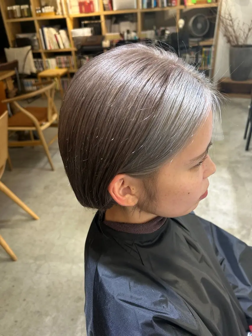 カラー ブリーチ デザインカラー ヘアカラー ⭐️植田瑠菜⭐️ カラー／縮毛矯正のヘアスタイル