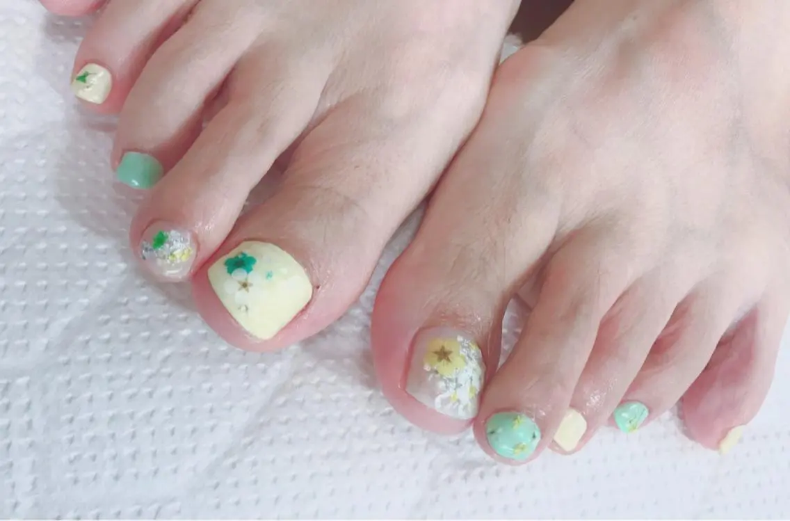 ネイル フットネイル NAIL Nutsのネイルデザイン