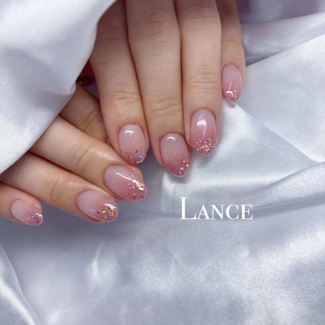 ネイル オーロラネイル ブルー フットネイル 氷ネイル・うるうるネイル キラキラネイル Lance nailのネイルデザイン
