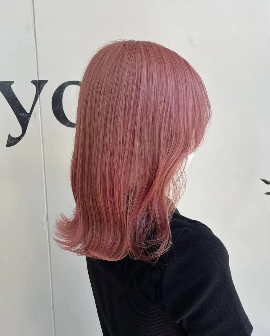 セミロング カラー ピンクカラー 谷口晴美 ピンク / 透明感カラーのヘアスタイル