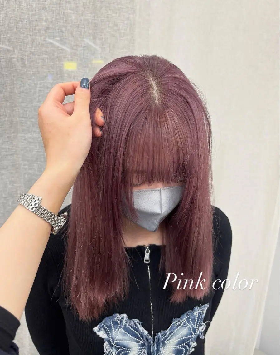 セミロング カラー ブリーチ ピンクカラー 【ヤマザキアヤメ】 艶カラー/縮毛矯正のヘアスタイル