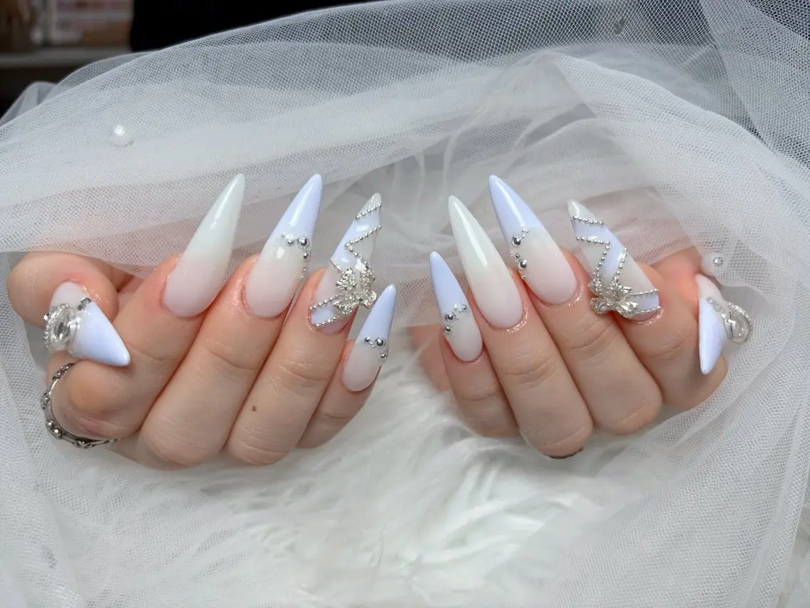 ネイル アートネイル 長さ出し ジェルネイル 韓国ネイル マグネットネイル ハンドネイル Cloudy Chan Nailのネイルデザイン