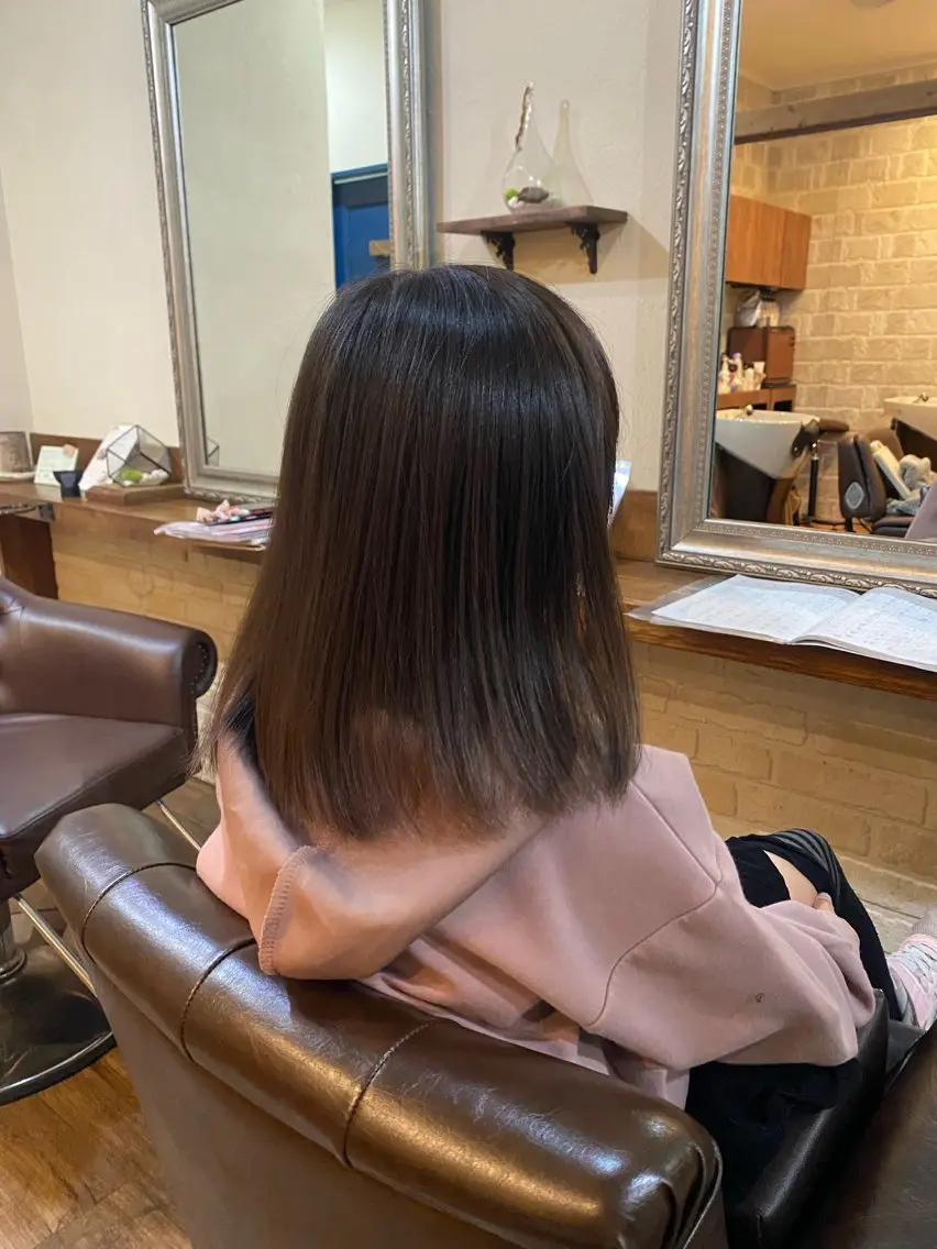 ミディアム 肥田 夕蘭のヘアスタイル
