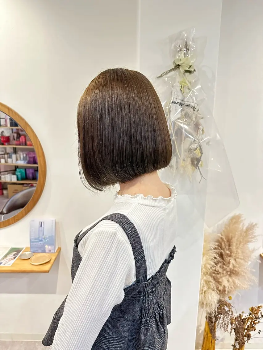 カラー ベージュカラー オリーブベージュ 梅田 薫のヘアスタイル