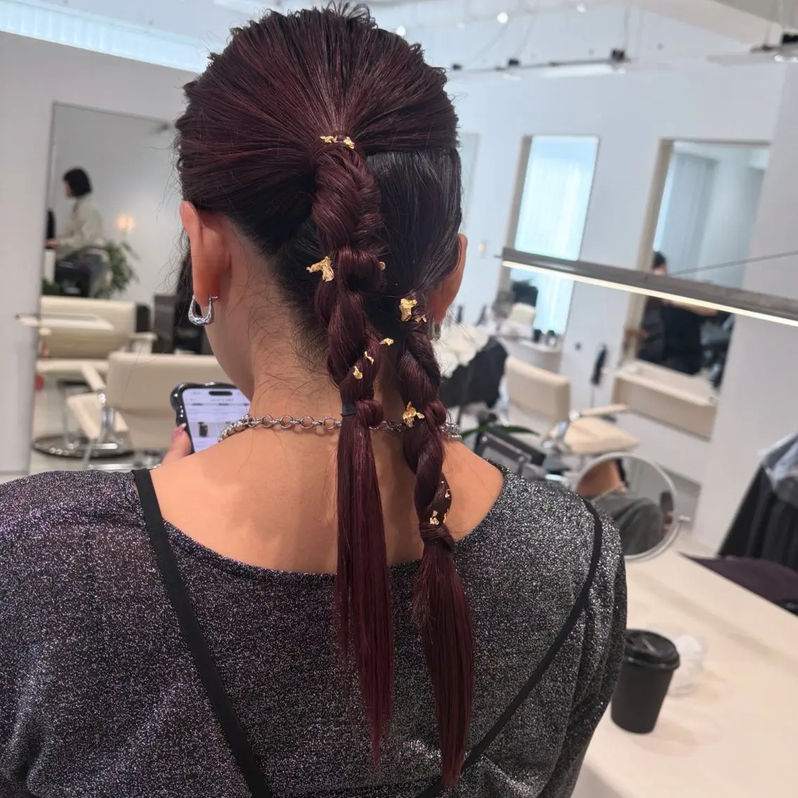 ミディアム ヘアアレンジ 結婚式・ブライダル ヘアセット カジュアルを女っぽく 𝗮𝘆𝗮𝗰𝗼のヘアスタイル