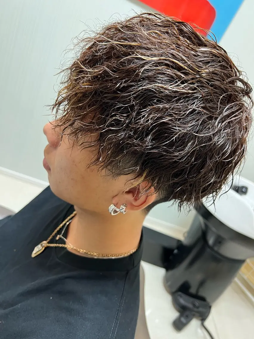 パーマ メンズ メンズパーマ 刈り上げ MUTO KEITAのヘアスタイル