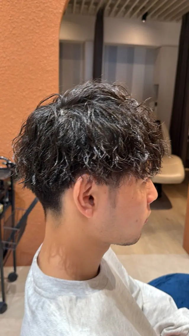 【平日ミニモメンズ限定】カット +ツイストスパイラルパーマの写真