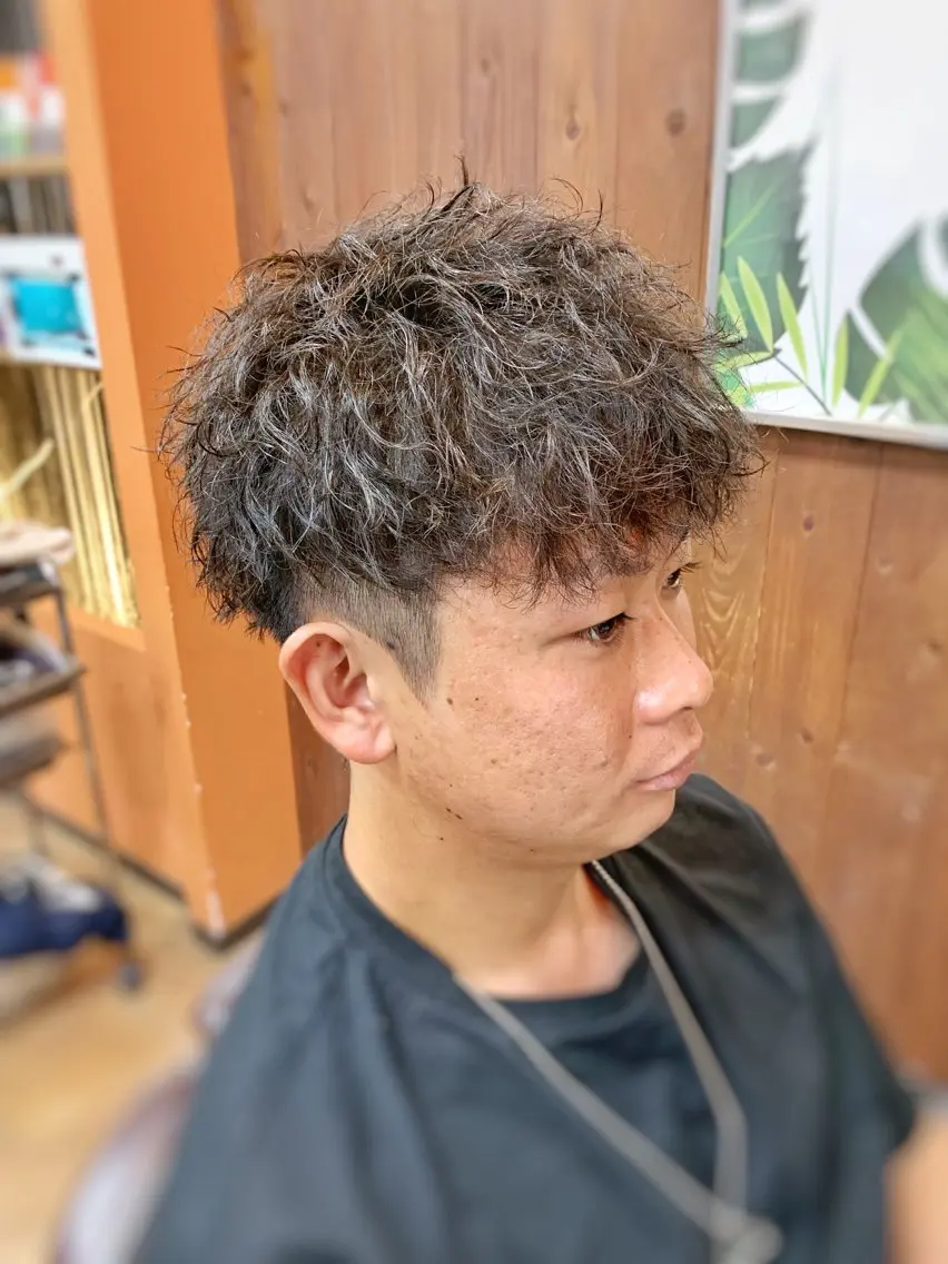 ショート パーマ ツイストスパイラルパーマ スパイラルパーマ 三谷 天兵のヘアスタイル