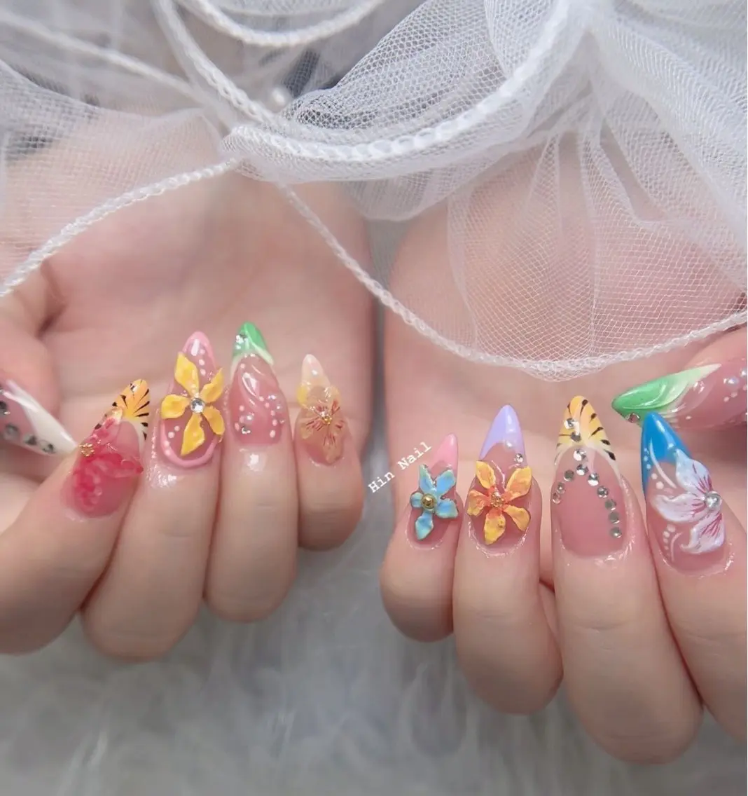 ネイル ハンドネイル HIN NAILのネイルデザイン