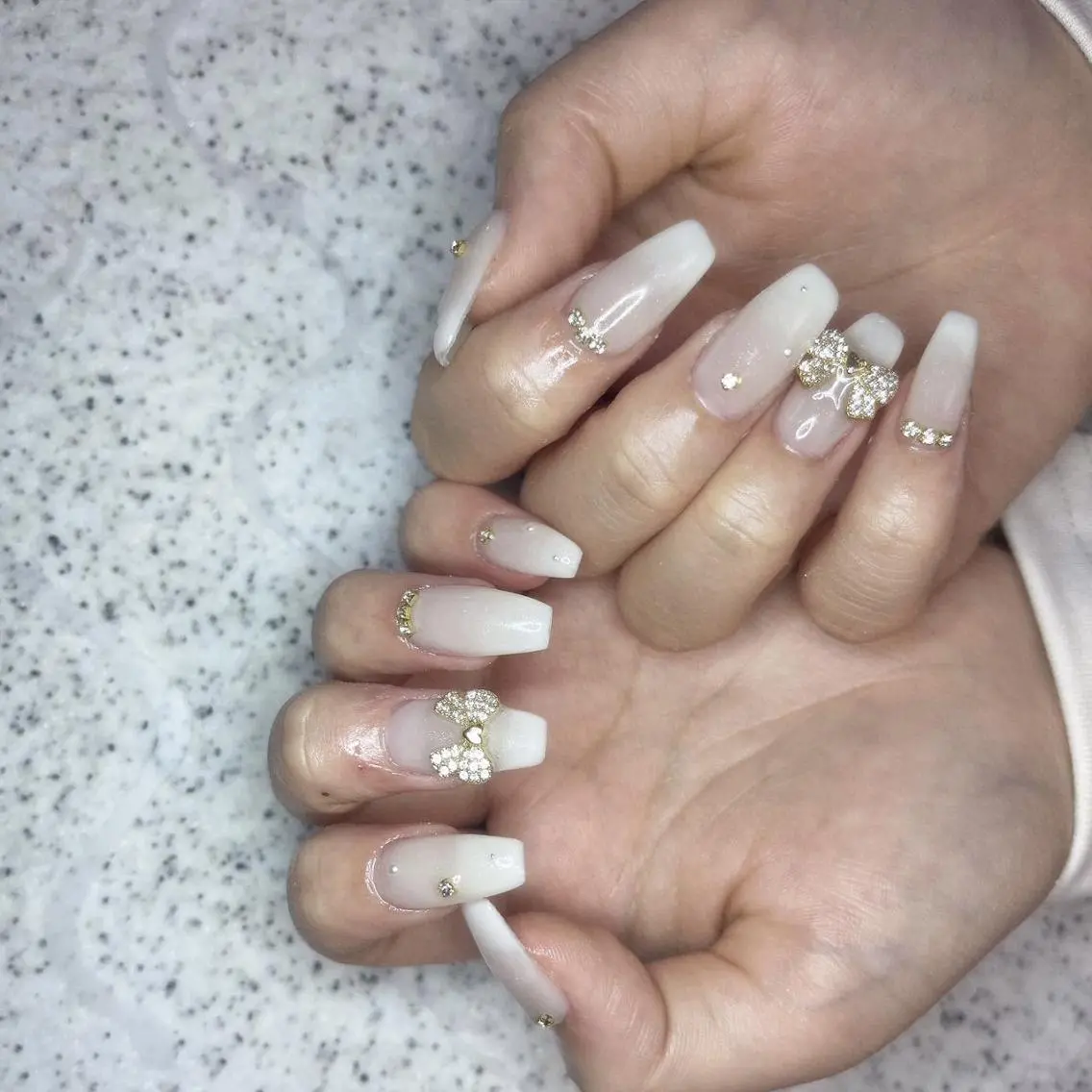ネイル ネイルチップ Queen‘s なんのネイルデザイン