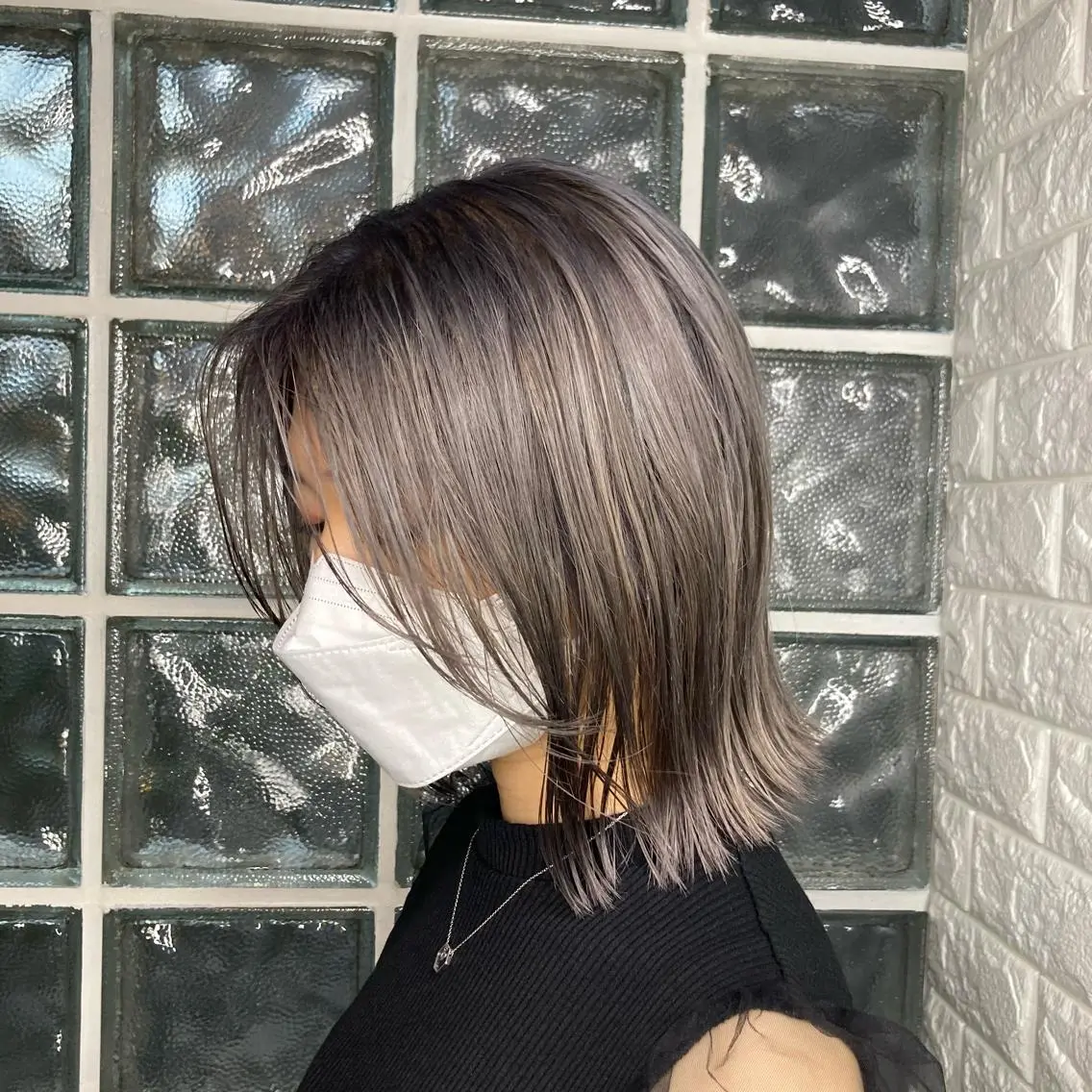 ミディアム カラー ダブルカラー シルバー ヘアカラー トリートメント カットが上手い 💇♂🌸サク🌸のヘアスタイル