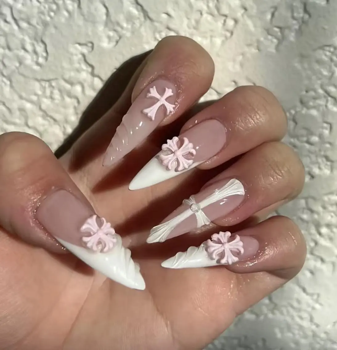 ネイル ブルー 長さ出し フラワーネイル キラキラネイル 水色 ハンドネイル フットネイル Umee Nailのネイルデザイン