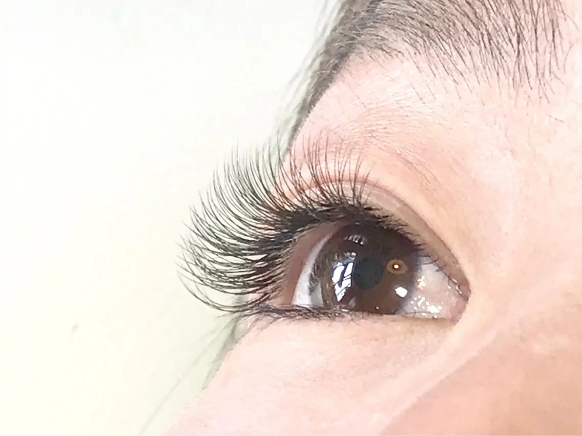 マツエク・マツパ ボリュームラッシュ LATTE eyelashのマツエク・マツパデザイン